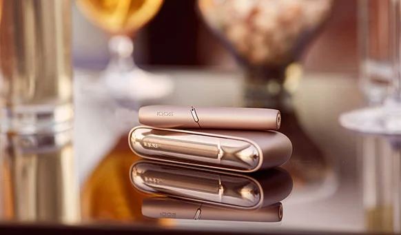 3---Desktop-2018_07_11_IQOS_Still_E_Bar_0050_NO-HEET.jpg?type=w773