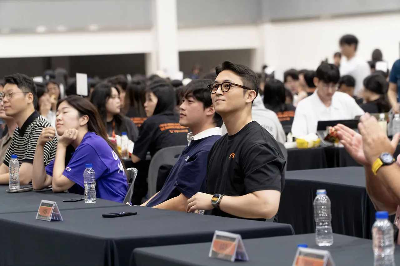 1723180752697?e=1732752000&v=beta&t=M5-8Uw8DSJMy7f7FjwqrrfHVY6FrYG9fXPdl6gxjl30