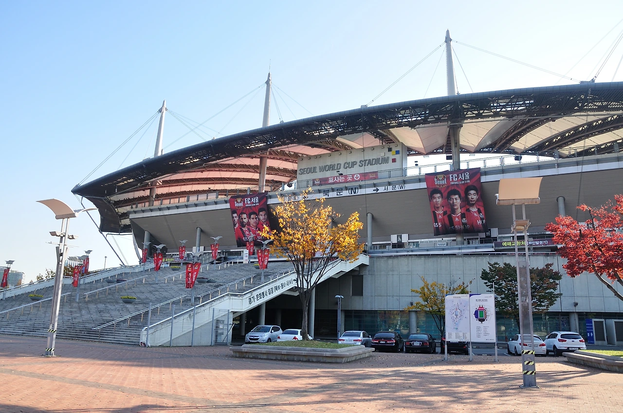 4-0.상암월드컵경기장앞.JPG
