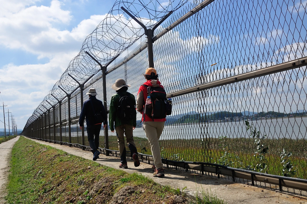 2-7.평화누리길 철책선길 구간.JPG