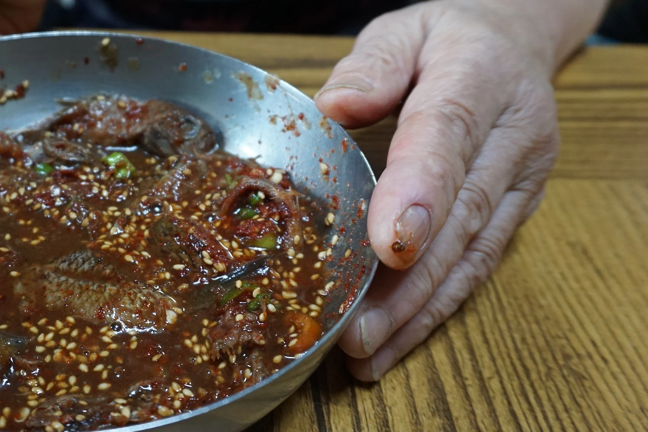 11.자리젖과할머니 손.JPG