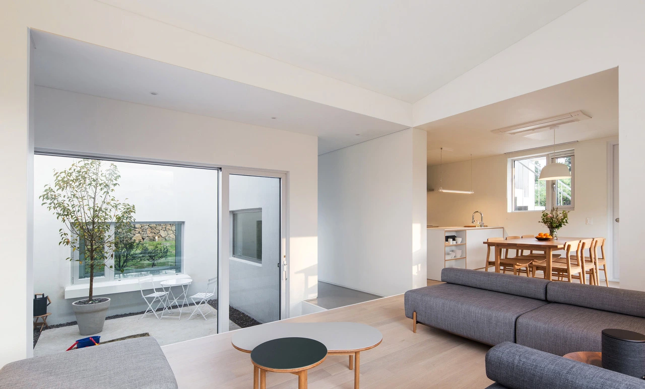 다운로드 (5).jpeg