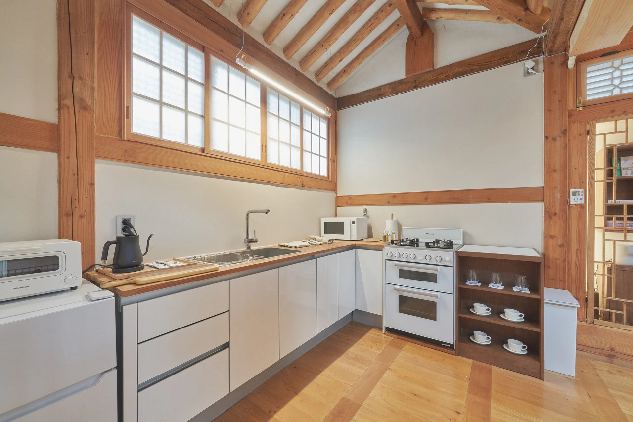 다운로드 (4).jpeg