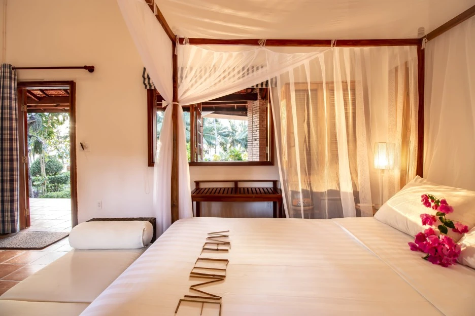 Standard_Seaview.jpg?type=w1