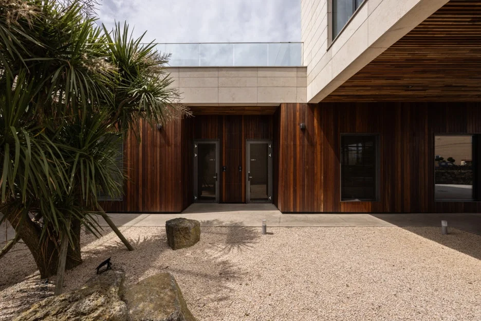 %EB%93%A0%ED%95%B4_-_%EC%99%B8%EA%B4%80_(8)_1.jpg?type=w1