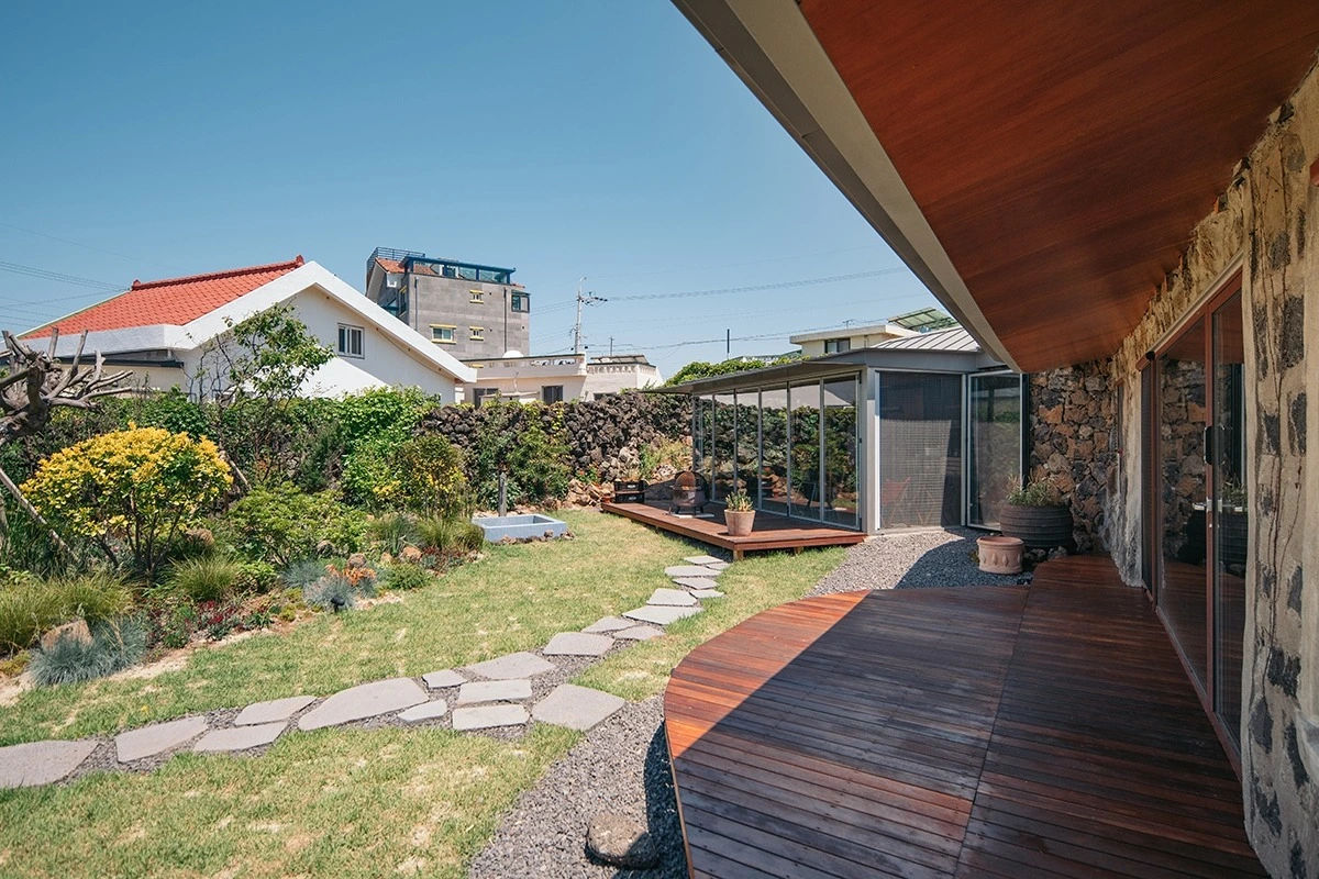 다운로드 (7).jpeg