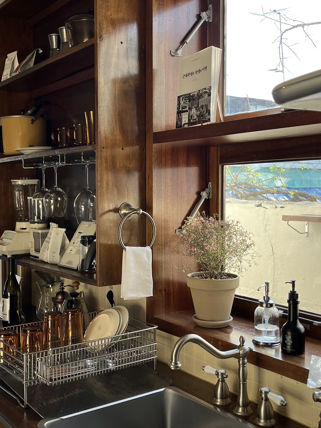 10_로텐바움 봄의 주방 복사본.HEIC