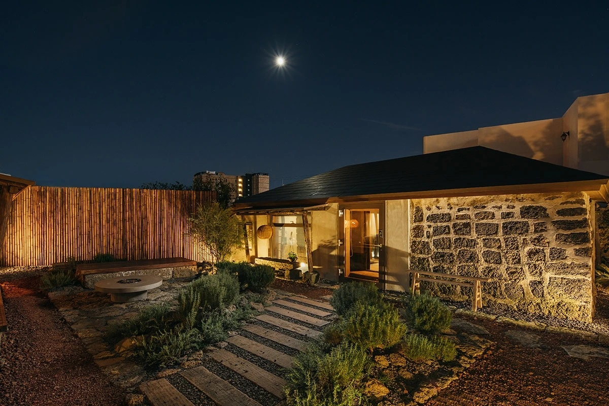 다운로드 (2).jpeg