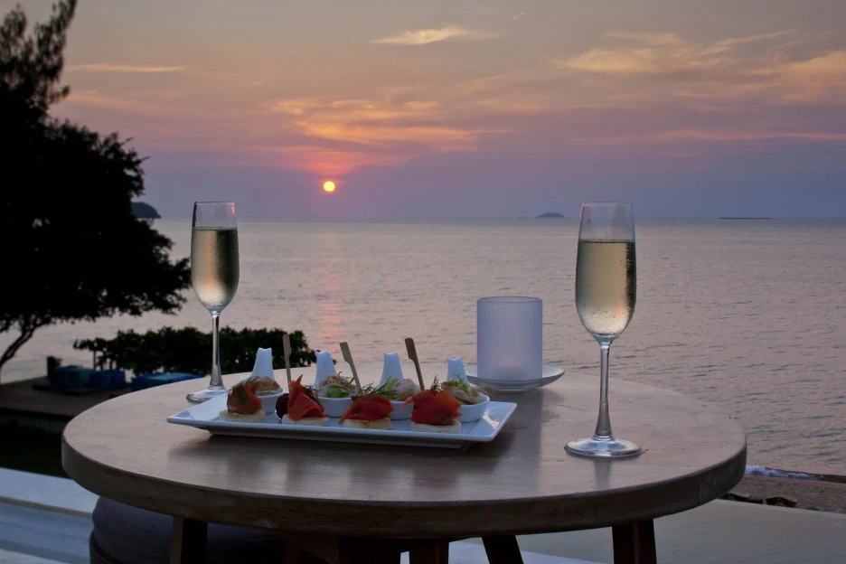 U_Pattaya_La_Vela_Bar_07.jpg?type=w1