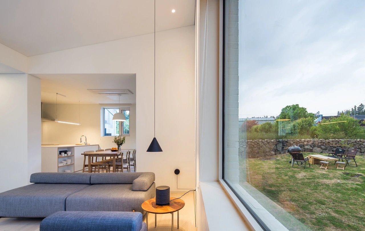 다운로드 (9).jpeg