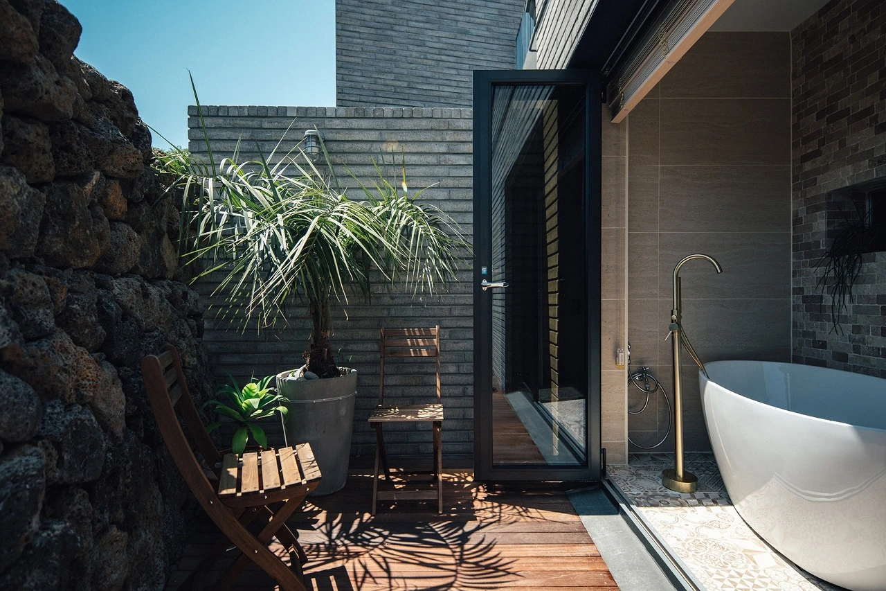 다운로드 (7).jpeg