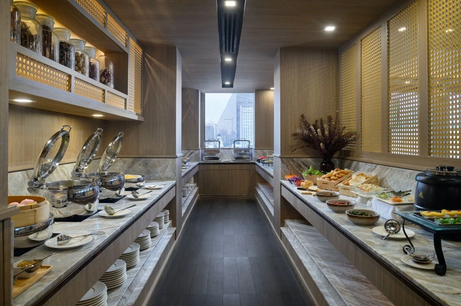 Breakfast_buffet_line.jpg?type=w1