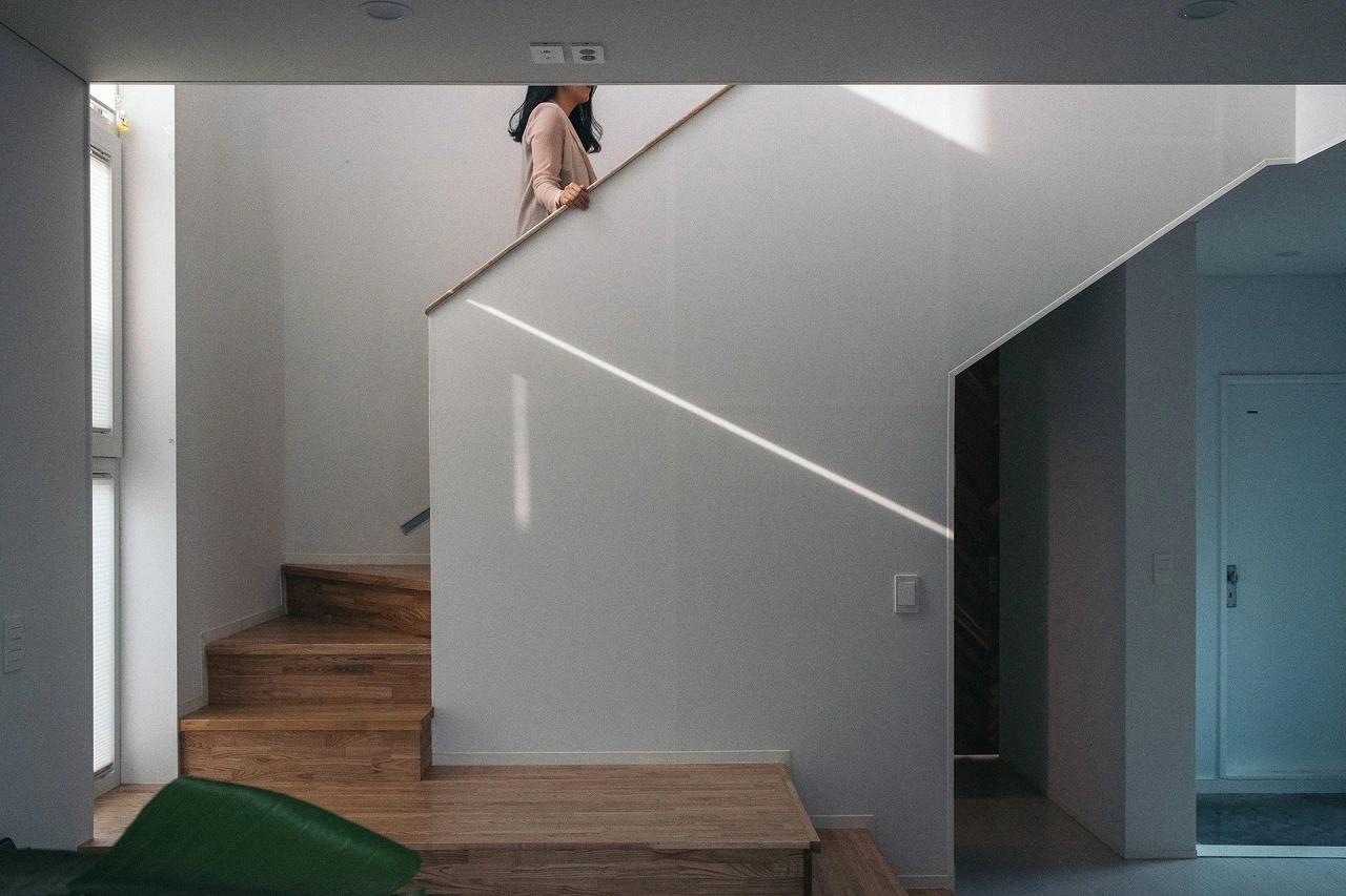 다운로드 (4).jpeg