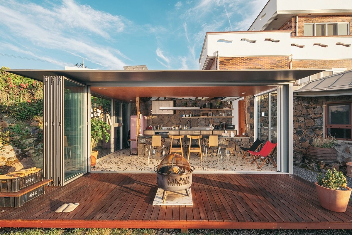 다운로드 (4).jpeg