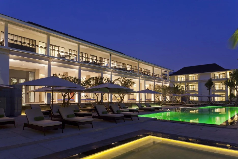 U_Sathorn_Bangkok_Pool_8.jpg?type=w1