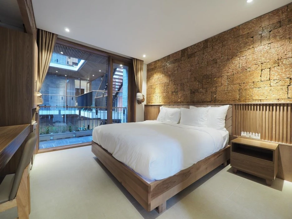 107693440_(1).jpg?type=w1