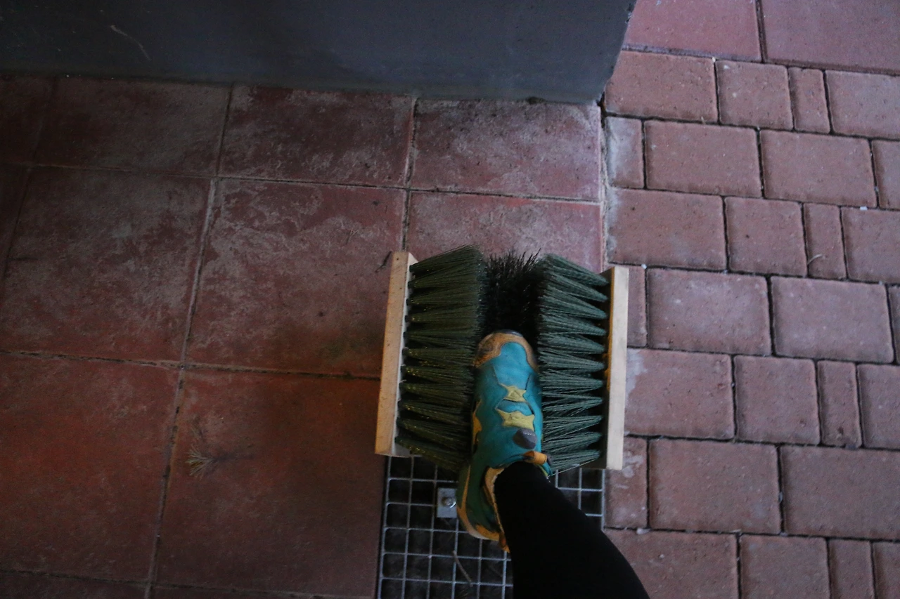 17 - 핀란드 모든 건물에 있는 눈붙은 발 털개.JPG