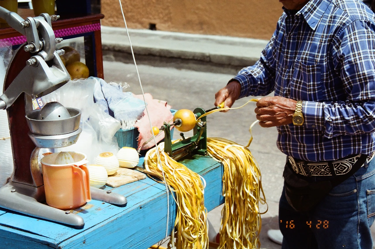 산크리스토발 길거리 쥬스 아저씨.JPG