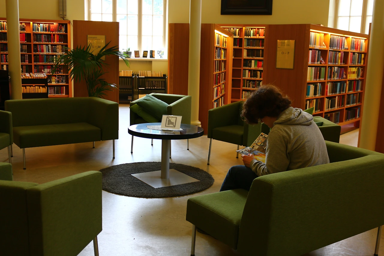 79 - 투르쿠 도서관 내부2.JPG