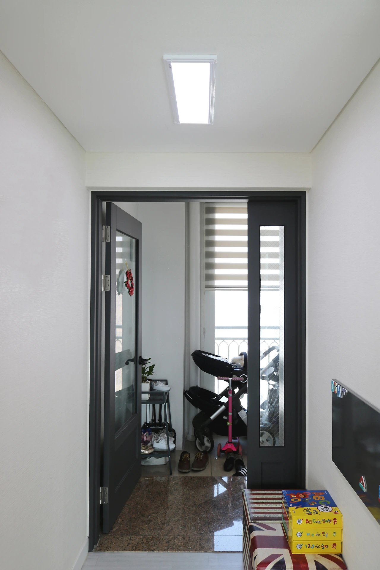 화이트인테리어_34평인테리어_거실조명_아이방조명_LED조명_인테리 (1).JPG