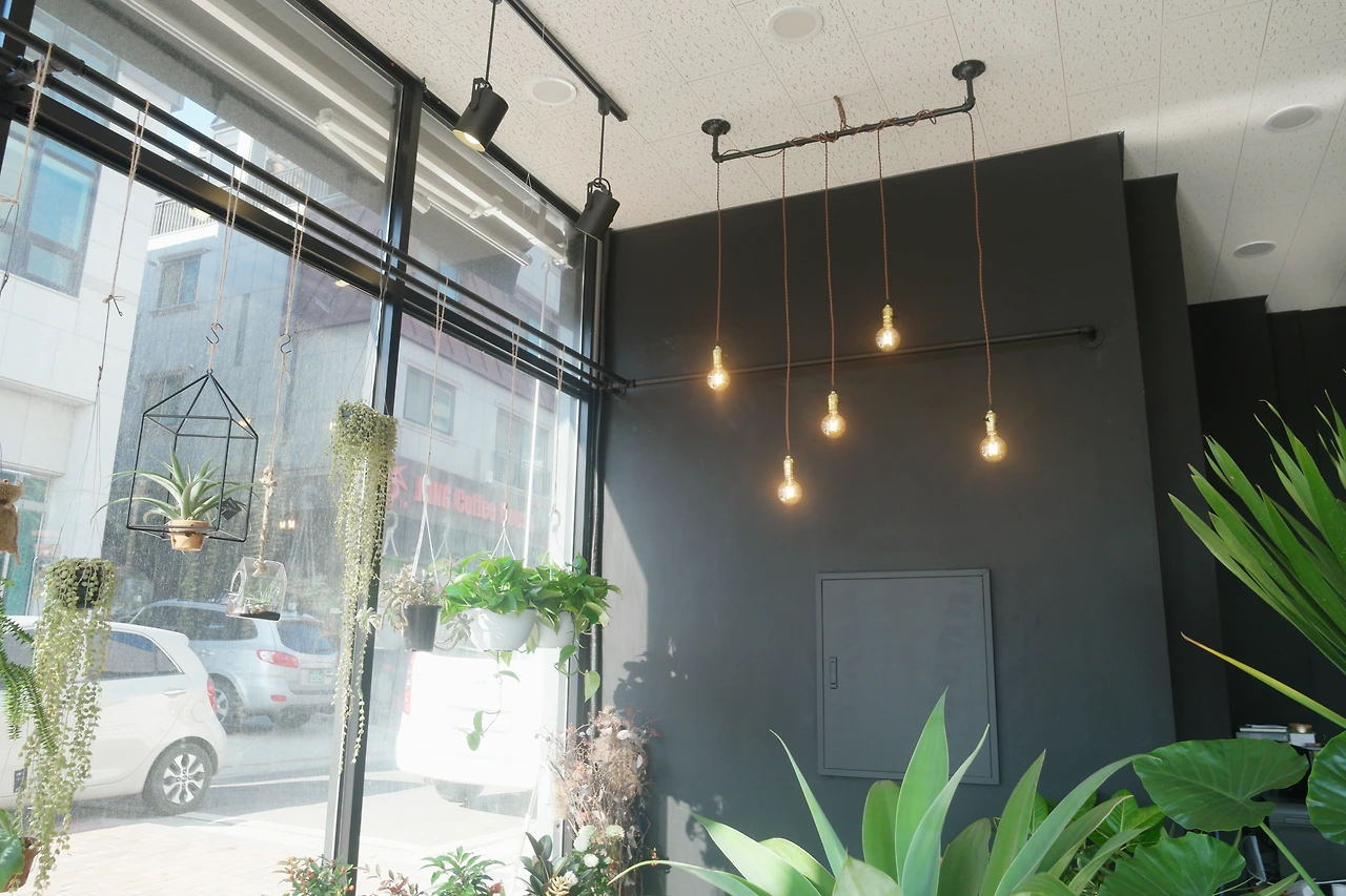 꽃집조명_아늑한조명_LED조명_에디슨전구_수원FROM_비츠조명_펜던트조 (2).JPG