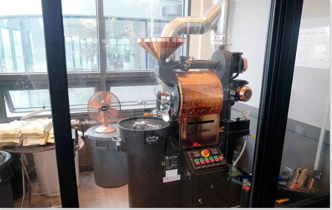 카페인테리어 물왕저수지카페 할슈타트 비츠조명 조명인테리어 시흥맛집.JPG