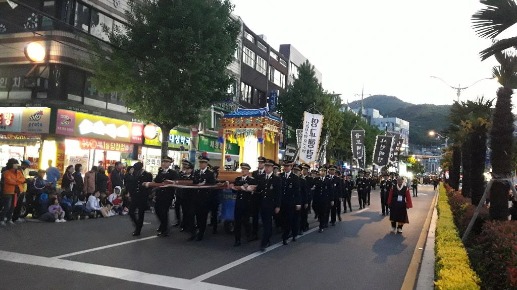 998CBA4B5AED03D83DBE00