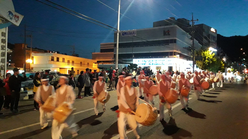 9957F04D5AED04F3100A74