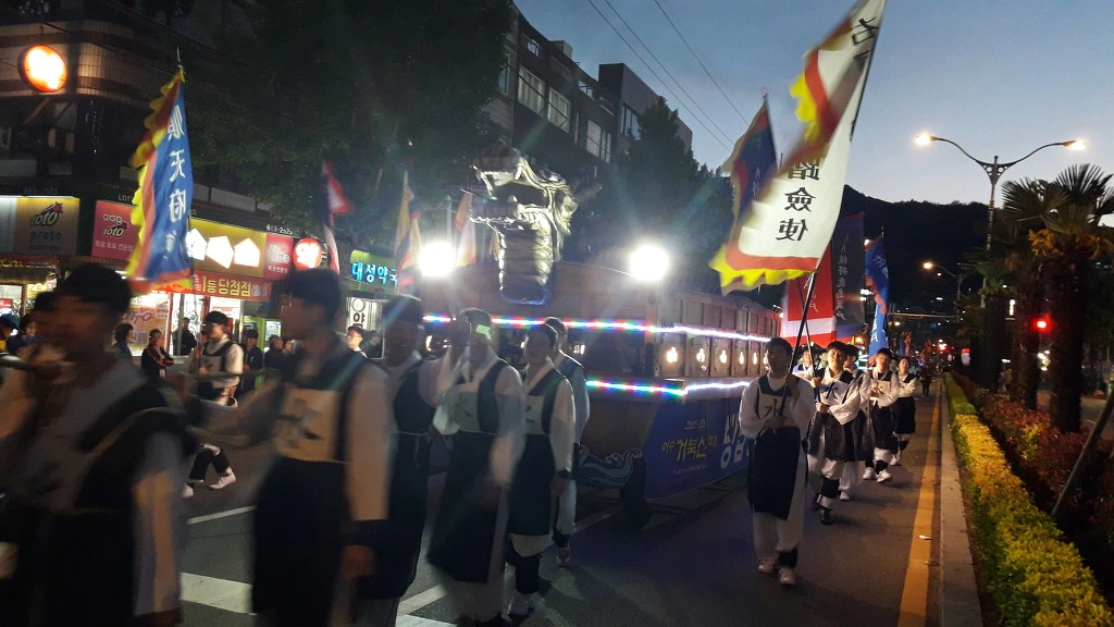 99447A4F5AED046B0C8310