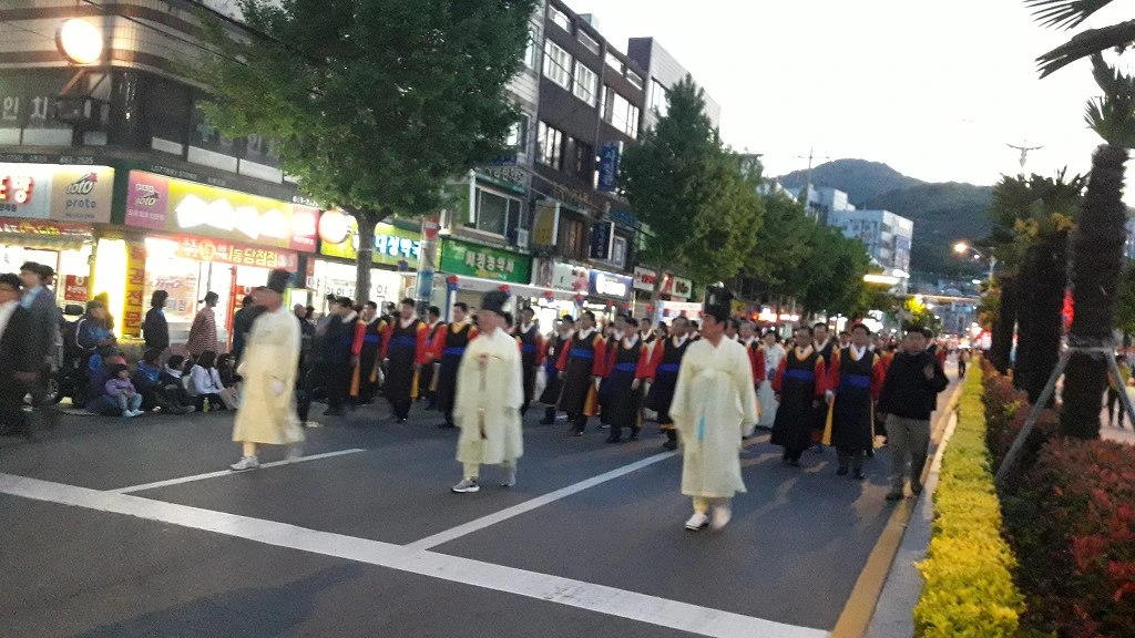 99F3054F5AED0461102DF4