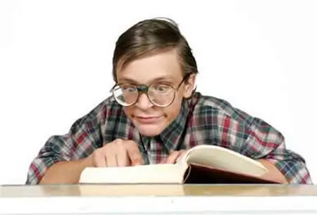 ImageResizer.ashx?n=http%3A%2F%2Fi.nextmedia.com.au%2FNews%2Fnerdwithbook.jpg&w=480&c=0&s=1