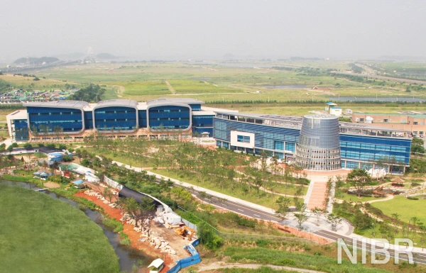 IMAGES3.JPG?type=w773