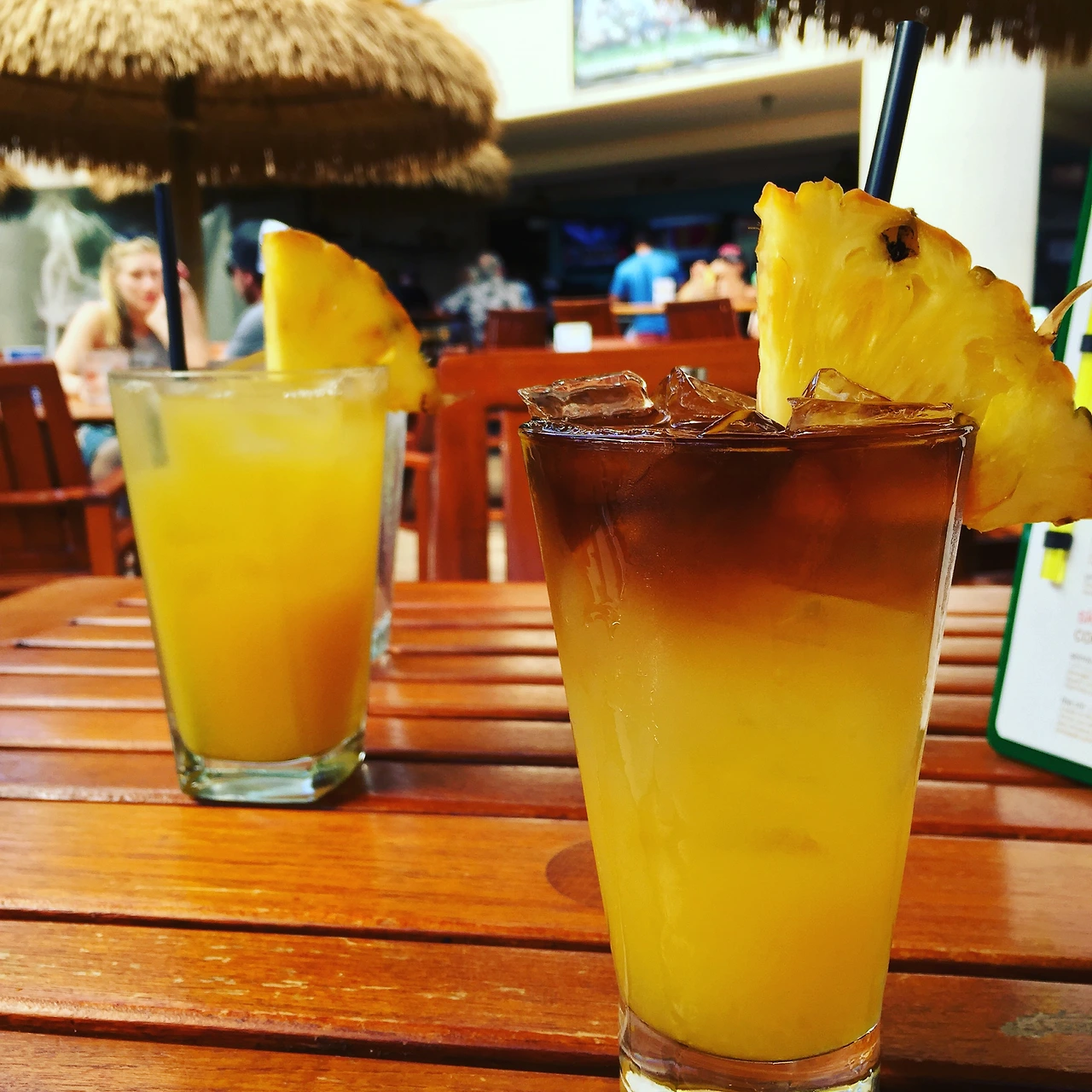 3. 이 역시 눈치 보느라 즐기지 못했던 호놀룰루의 칵테일.JPG