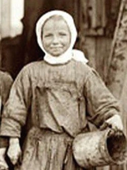Victorian-Child-Labor-Farm.jpeg