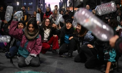 8256.jpg?width=465&dpr=1&s=none