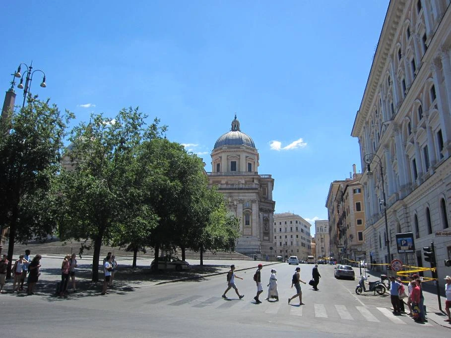 07 베네치아 광장을 향하여.JPG