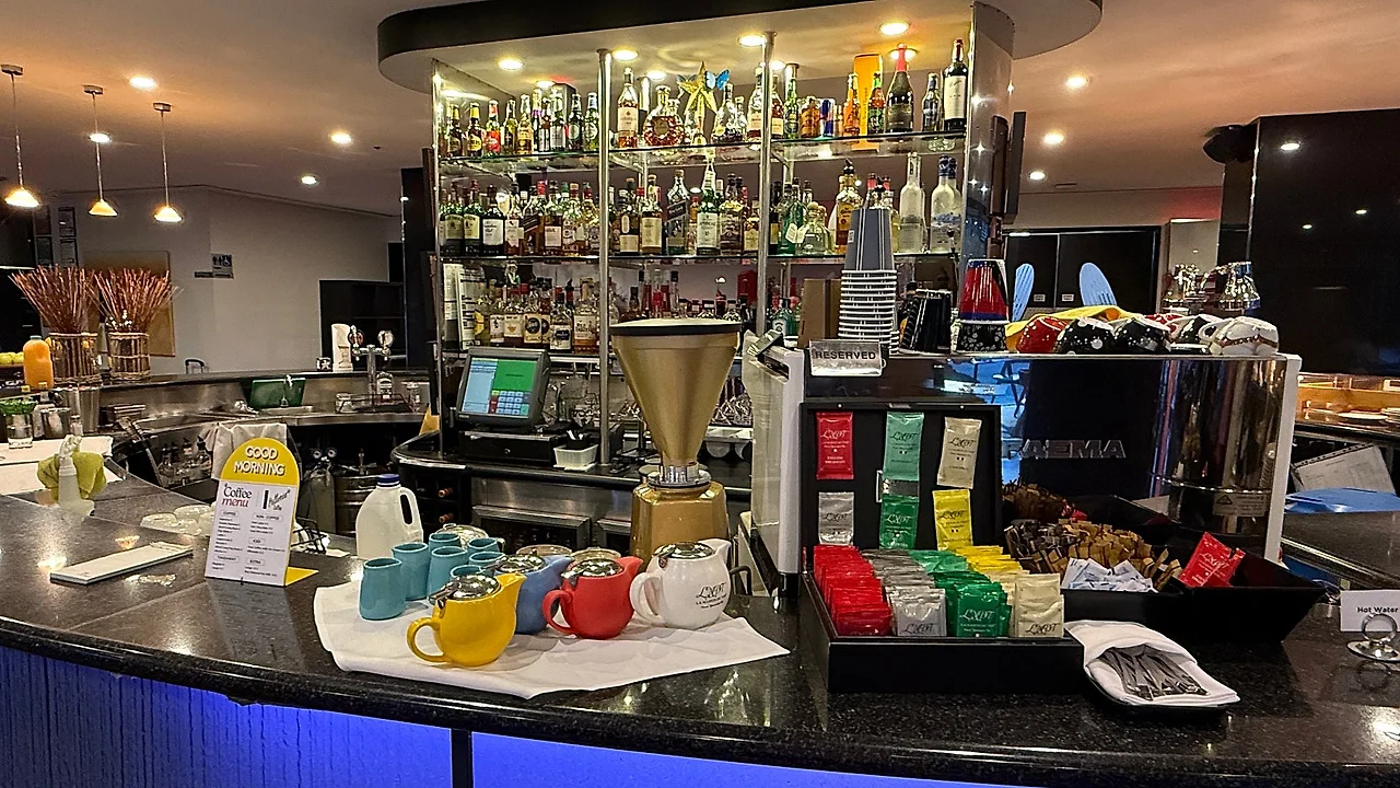 IMG_6800.JPG?type=w1600