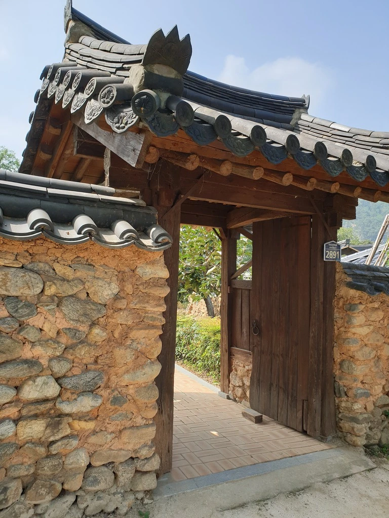 9954333B5F40575F12A389