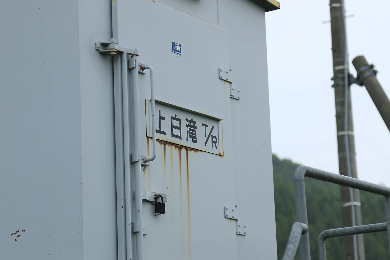 가미시라타키 역 신호기.JPG