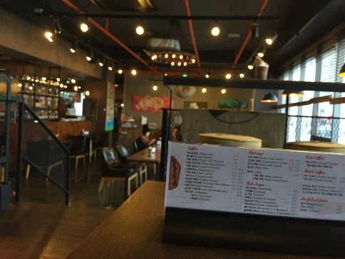 2208953E54AF878723F081