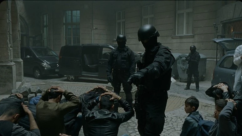 movie_image_%285%29.jpg?type=w773