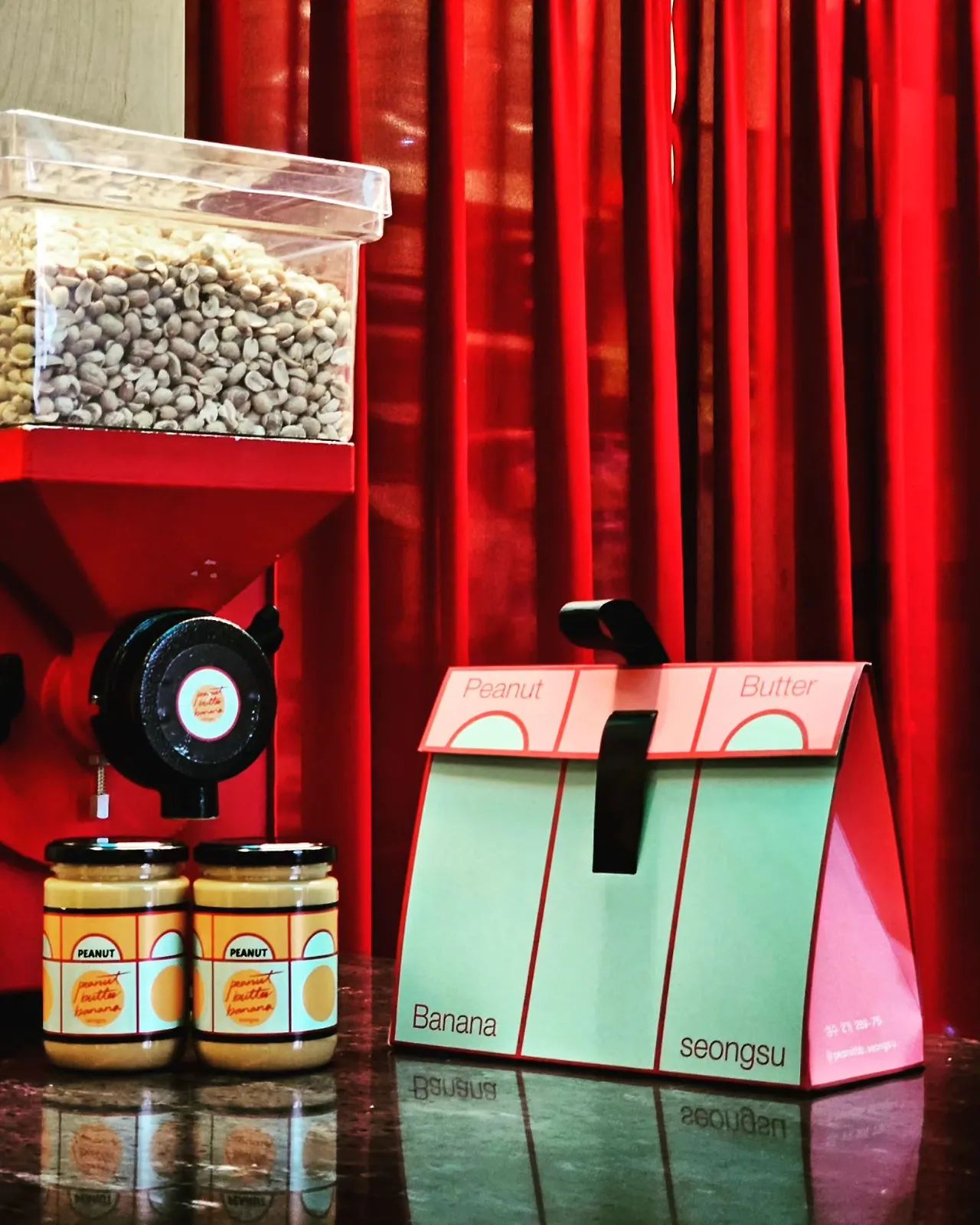 383800829_849759493169723_2666647275796525777_n.heic?stp=dst-jpg_e35&efg=eyJ2ZW5jb2RlX3RhZyI6ImltYWdlX3VybGdlbi4xMzY3eDE3MDkuc2RyLmYyOTM1MC5kZWZhdWx0X2ltYWdlIn0&_nc_ht=scontent-ssn1-1.cdninstagram.com&_nc_cat=111&_nc_ohc=AdYgatmtag4Q7kNvgHx6hQo&_nc_gid=e3645ba2a7c145849e2f3b4a0aed22e0&edm=APoiHPcBAAAA&ccb=7-5&ig_cache_key=MzIwMDAzODM1MDA0NjU2MDM2Mw%3D%3D.3-ccb7-5&oh=00_AYC46I72x3a3bZR19N6B8hADh-K8jffyzd9HdyklvMlTMQ&oe=67113D46&_nc_sid=22de04