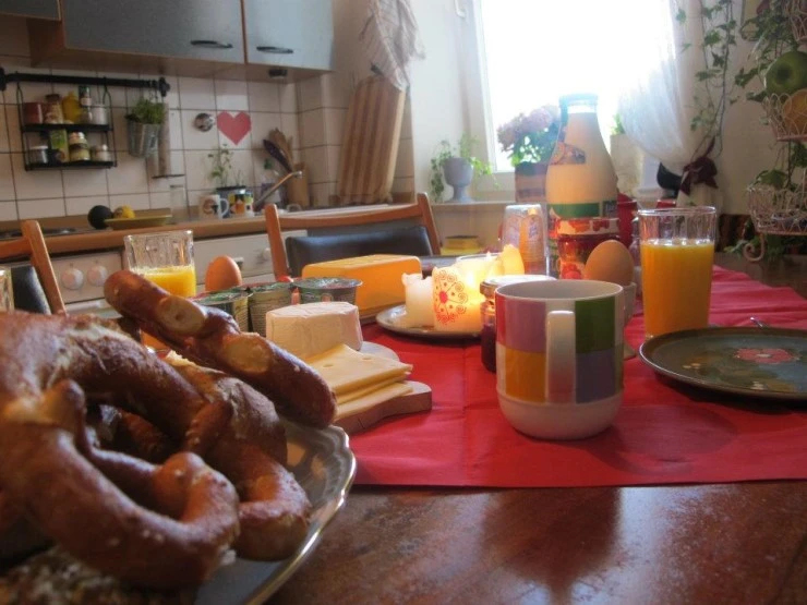 299124_199420010126854_331725572_n.jpg?type=w740