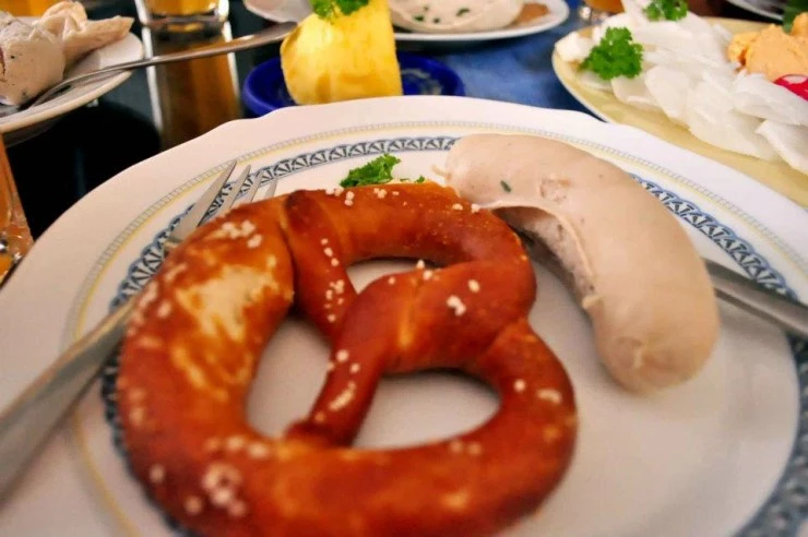 310418_205330639532055_104260755_n.jpg?type=w740