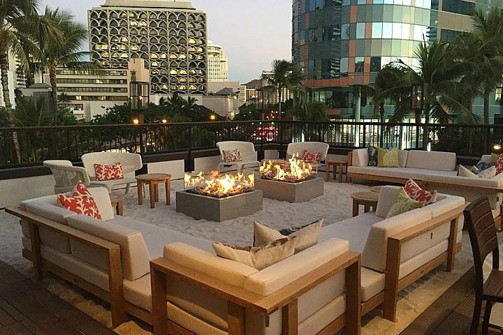 TommyBahama-01.jpg?type=w740