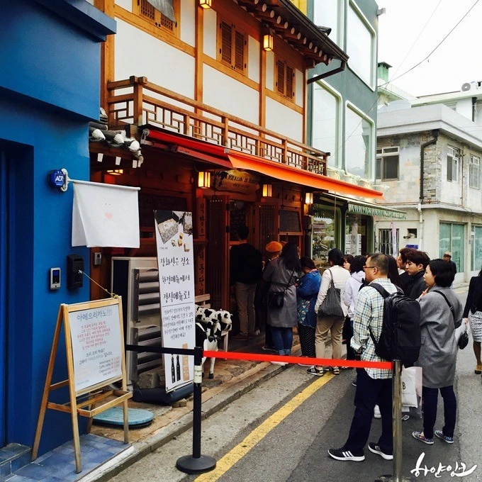 272E2C375719F09A282845