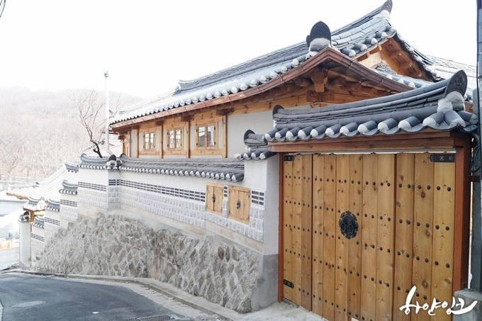 26320E4155ABE27204C198