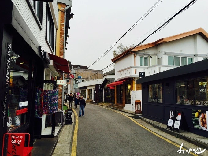 2773DC3B5719F09E046B01