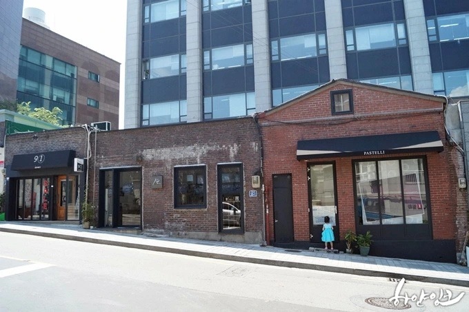 26324D4155ABE26E0475B3