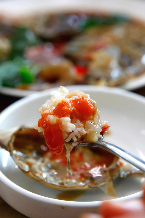 달큼하고 짭조름한 간장게장 비빔밥은 밥도둑이다.JPG